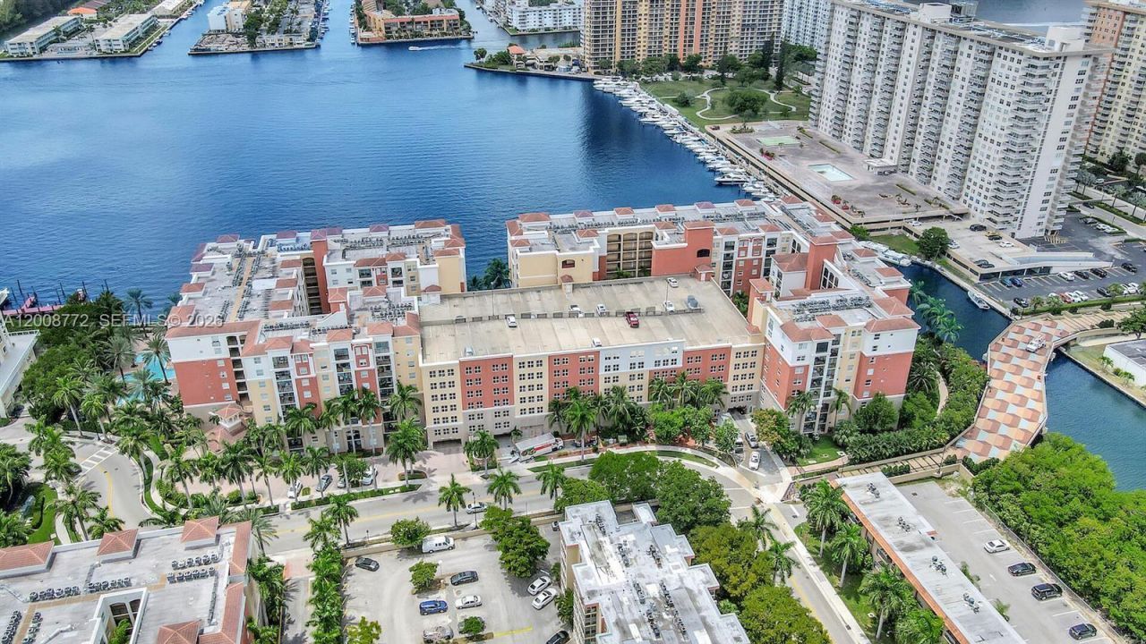 17145 N Bay Rd, Unit 4102, Sunny Isles Beach, FL 33160 Photo