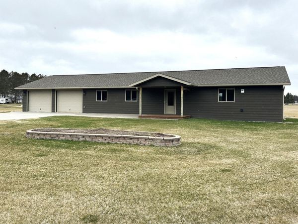 2934 27th Street NW, Baudette, MN 56623