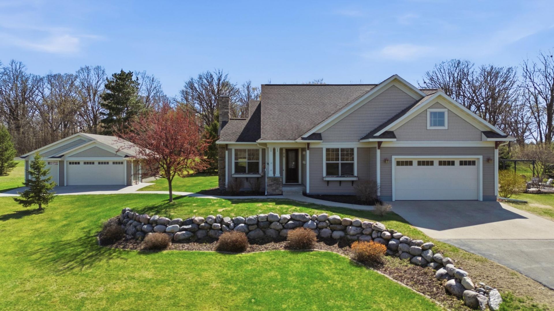 815 E Scharf Avenue, Vergas, MN 56587 Main Photo