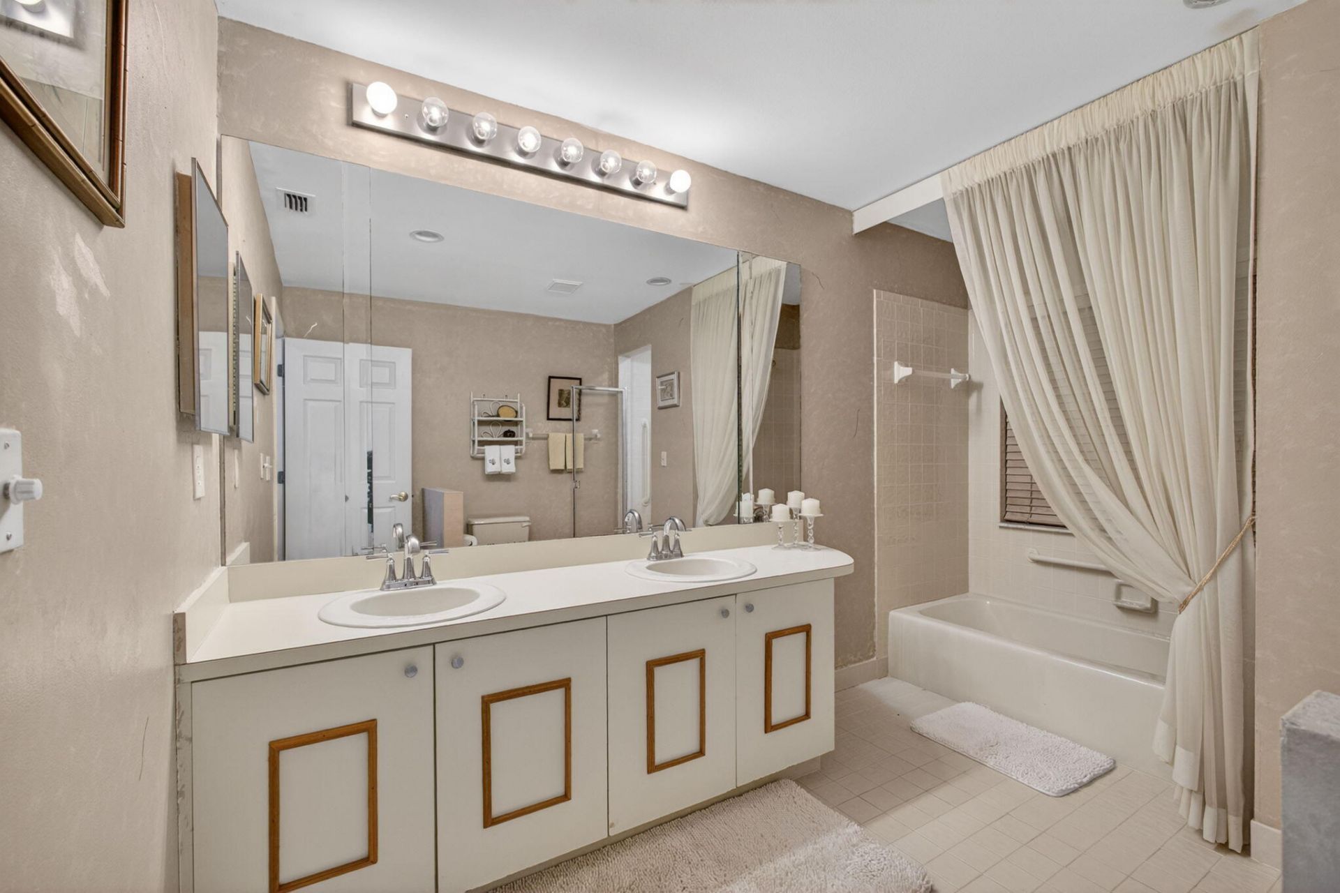6503 SE Williamsburg Drive, Unit 201, Hobe Sound, FL 33455 Photo