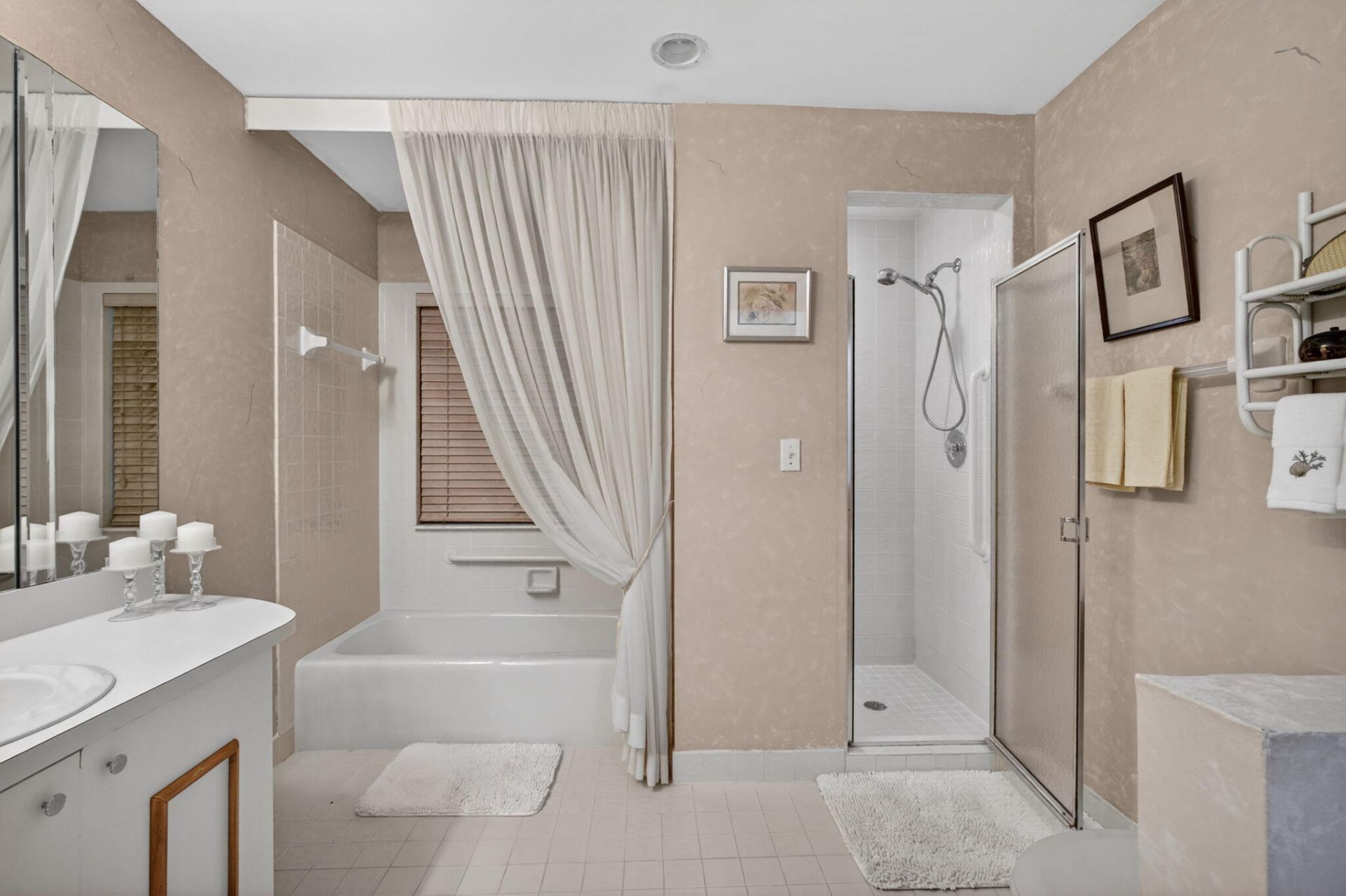 6503 SE Williamsburg Drive, Unit 201, Hobe Sound, FL 33455 Photo