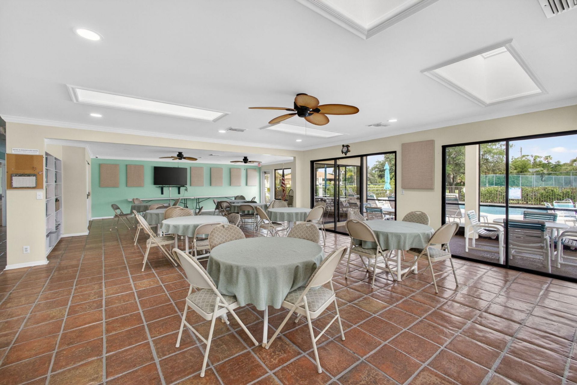 6503 SE Williamsburg Drive, Unit 201, Hobe Sound, FL 33455 Photo