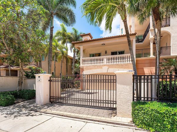 19 Hendricks Isle, Fort Lauderdale, FL 33301