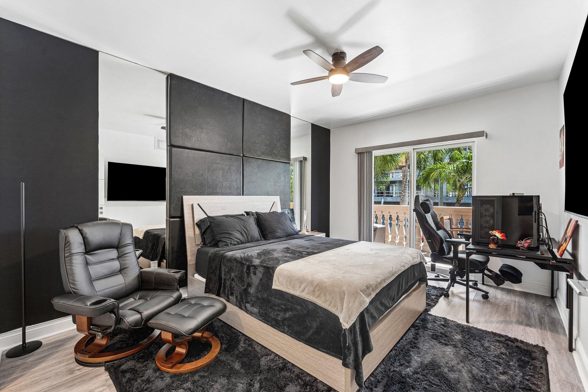 19 Hendricks Isle, Fort Lauderdale, FL 33301 Photo
