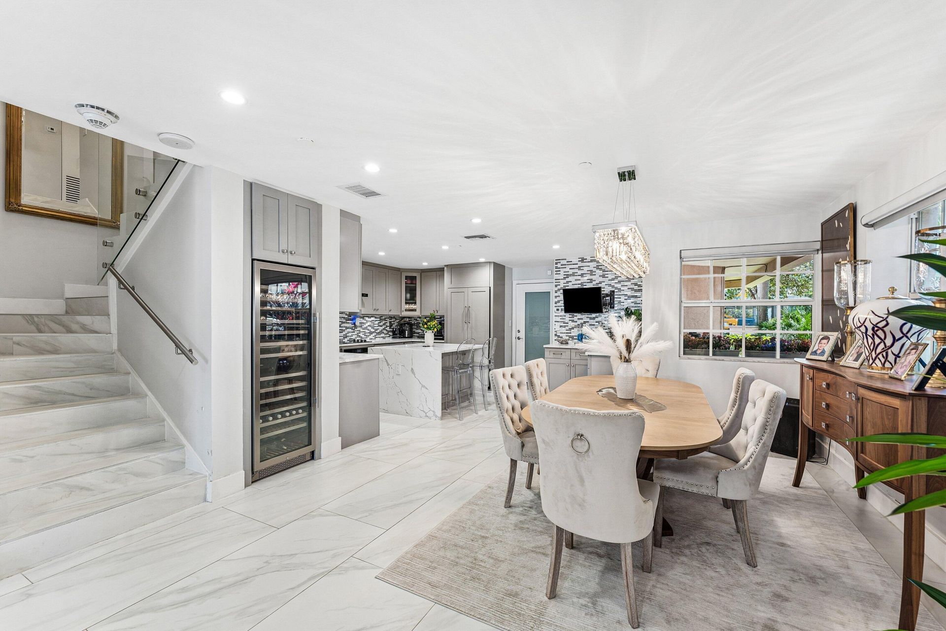 19 Hendricks Isle, Fort Lauderdale, FL 33301 Photo