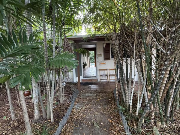 1734 NE 38th Street, Oakland Park, FL 33334