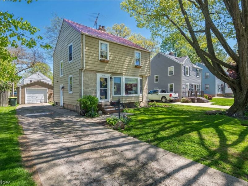 159 Inwood Boulevard , Avon Lake, OH 44012 Photo 2