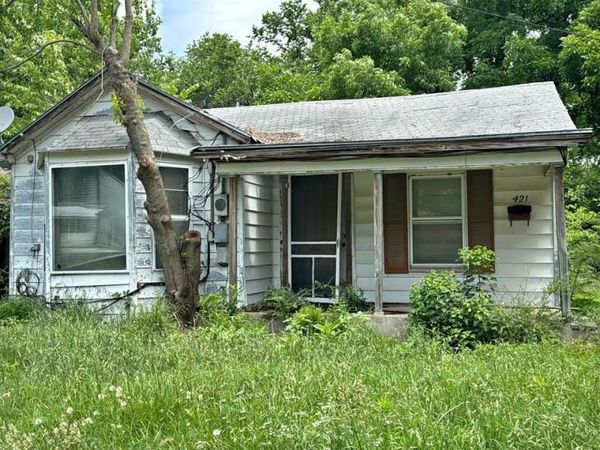 421 Ross Street E, Sulphur Springs, TX 75482