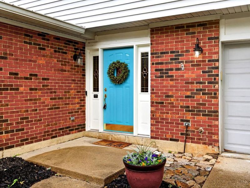 391 Roselake Drive, Centerville, OH 45458 Photo 2