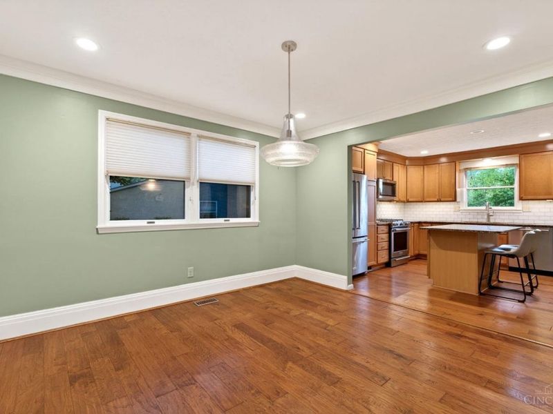 391 Roselake Drive, Centerville, OH 45458 Photo 8