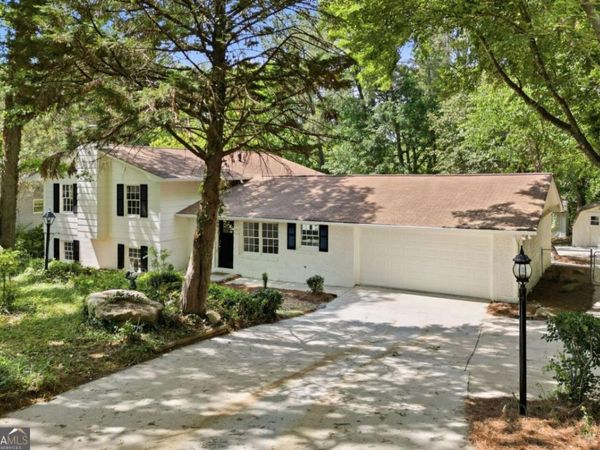 2131 Rolling Acres Drive SW, Conyers, GA 30094