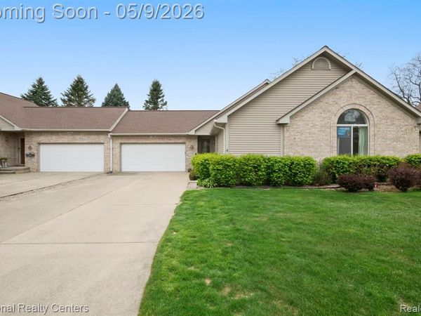 7221 Hawthorne Circle, Atlas Twp, MI 48438