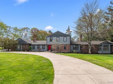 3937 Englewood Court, West Bloomfield Twp, MI 48323