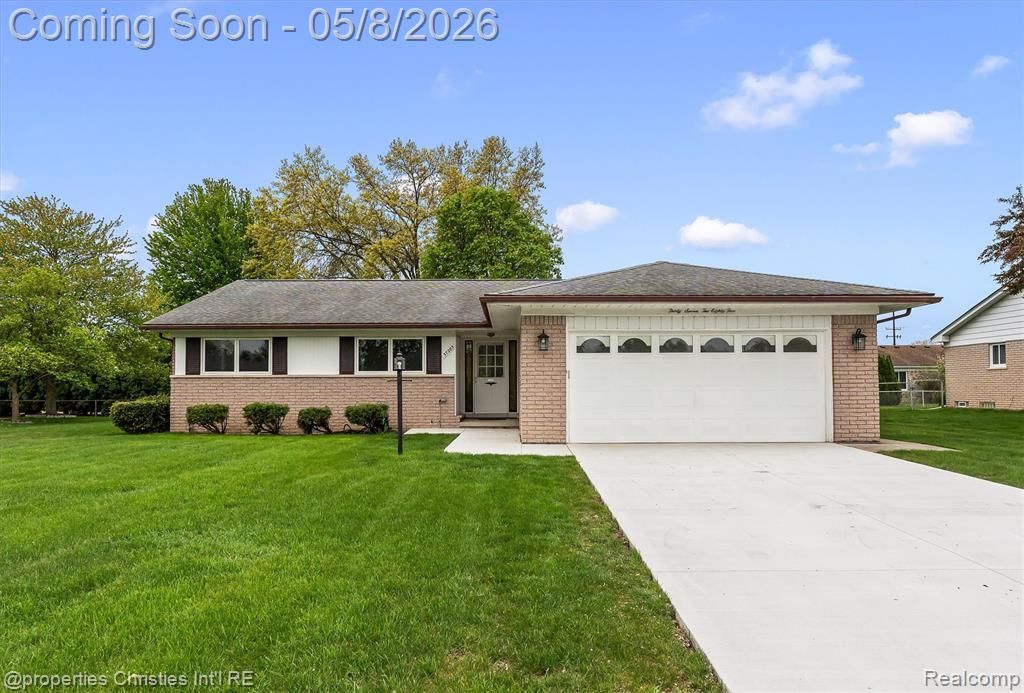 37285 Vargo Street, Livonia, MI 48152 Main Photo