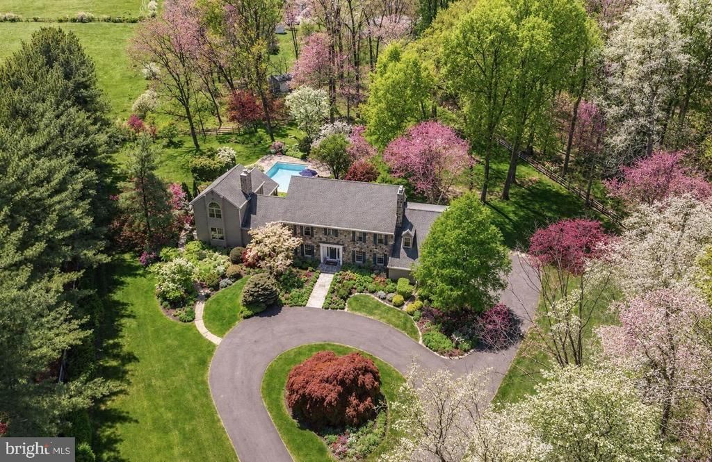3521 N SUGAN ROAD, NEW HOPE, PA 18938