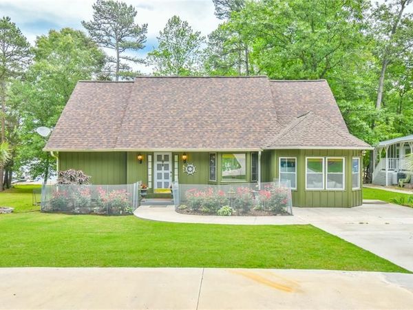 591 Rue Cezzan, Lavonia, GA 30553