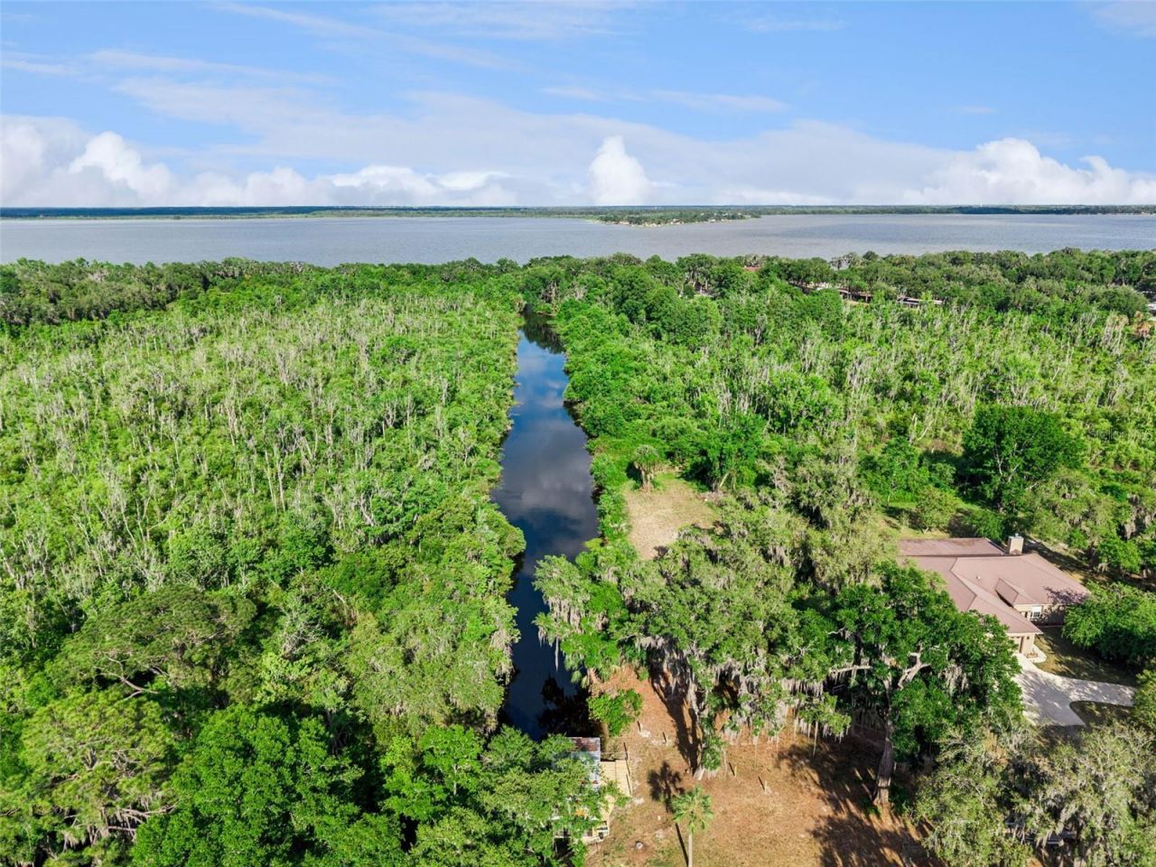 35401 Willow Circle, Fruitland Park, FL 34731 Photo