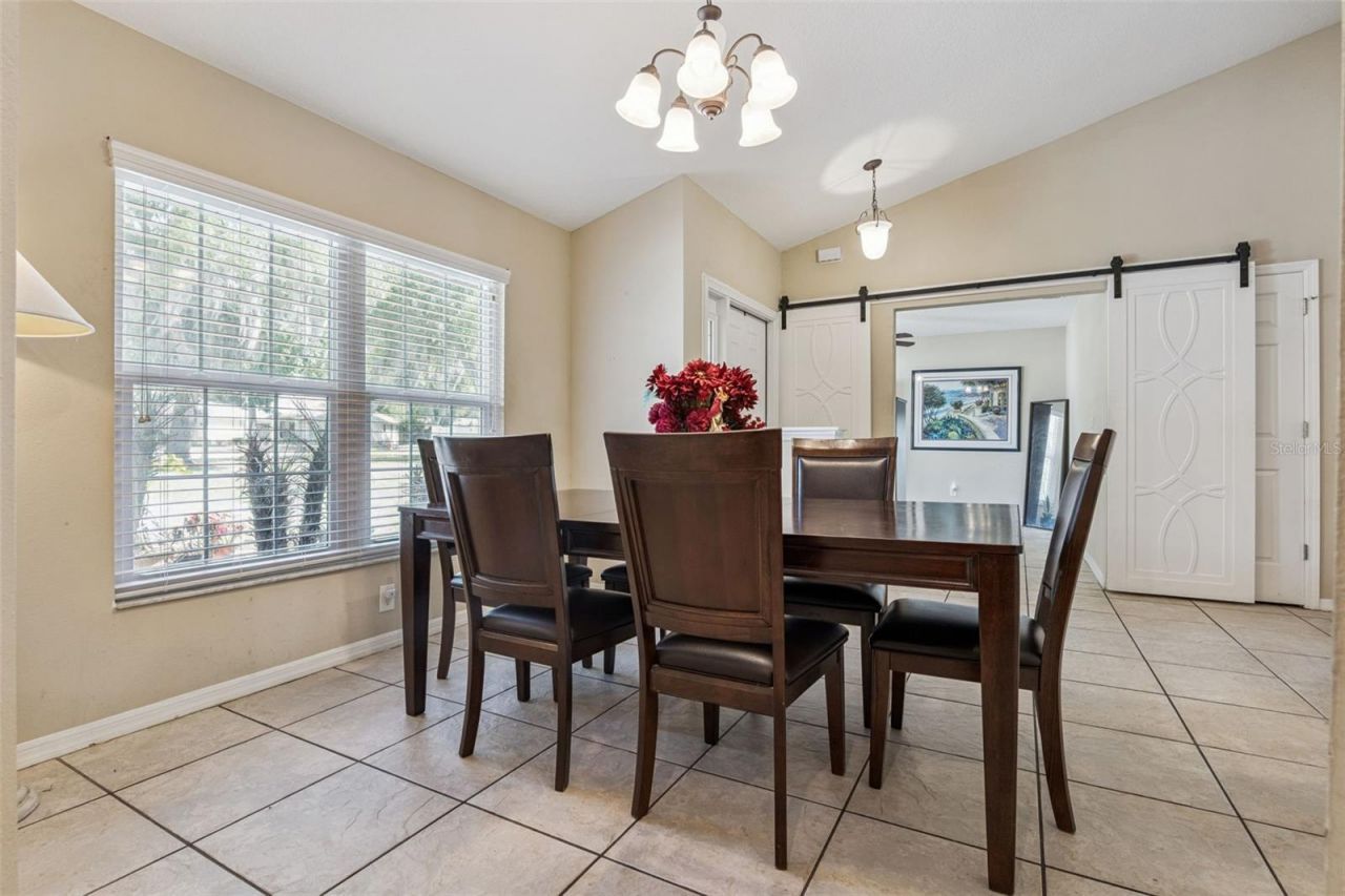 35401 Willow Circle, Fruitland Park, FL 34731 Photo