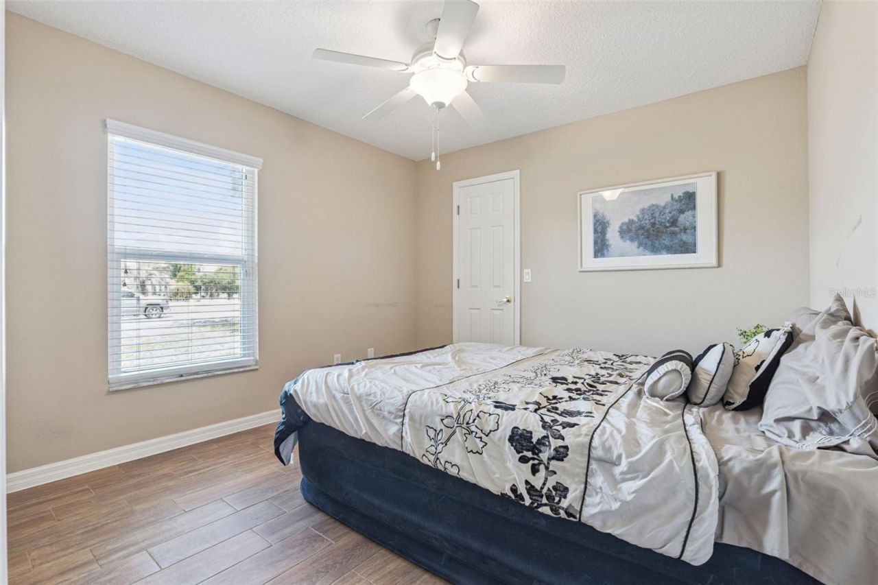 35401 Willow Circle, Fruitland Park, FL 34731 Photo