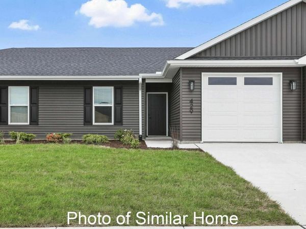 442 N 2ND Avenue, Eldridge, IA 52748
