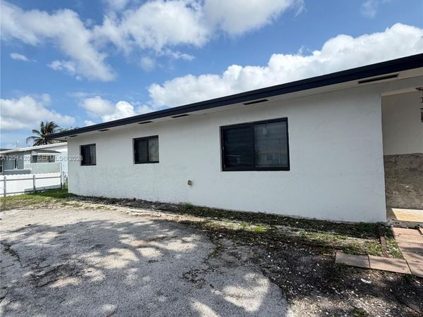 1410 NW 199TH St, Miami Gardens, FL 33169