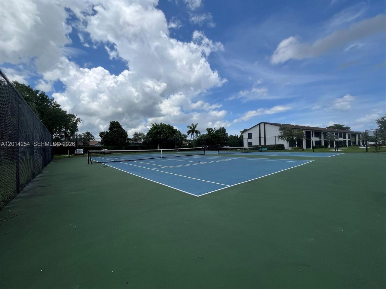 212 Lake Pointe Dr , Unit 209, Oakland Park, FL 33309 Photo
