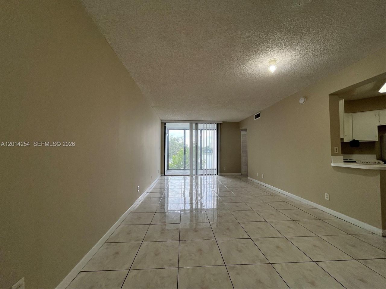 212 Lake Pointe Dr , Unit 209, Oakland Park, FL 33309 Photo