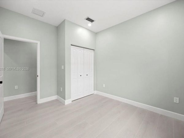 930 34th St, West Palm Beach, FL 33407
