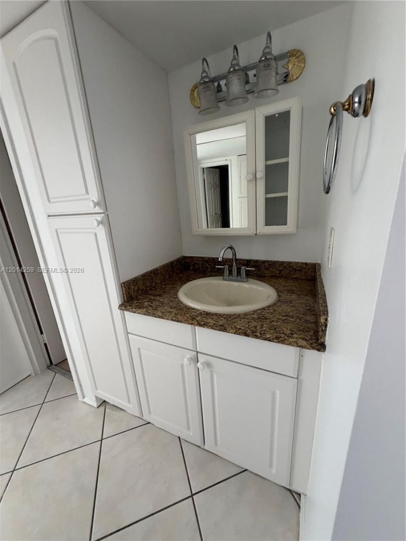 20100 W Country Club Dr , Unit 1606, Aventura, FL 33180 Photo
