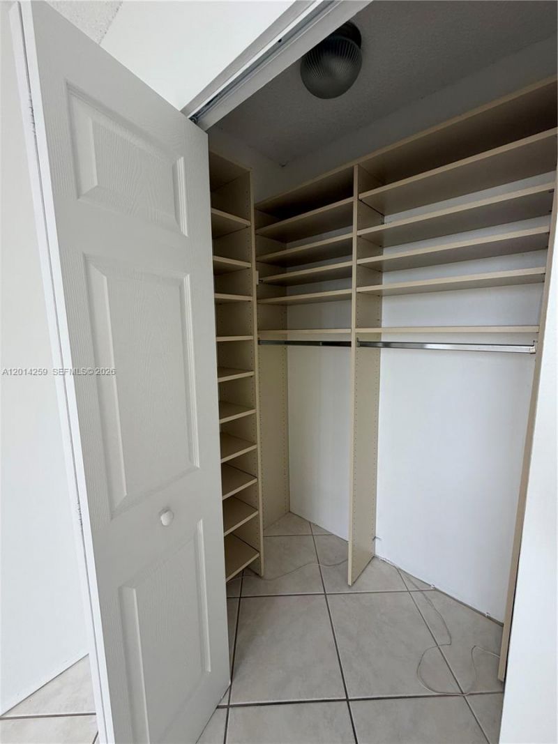 20100 W Country Club Dr , Unit 1606, Aventura, FL 33180 Photo