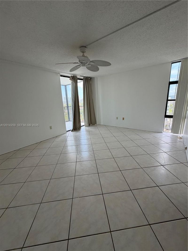 20100 W Country Club Dr , Unit 1606, Aventura, FL 33180 Photo