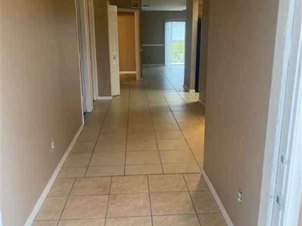 5214 25th ST SW, LEHIGH ACRES, FL 33973