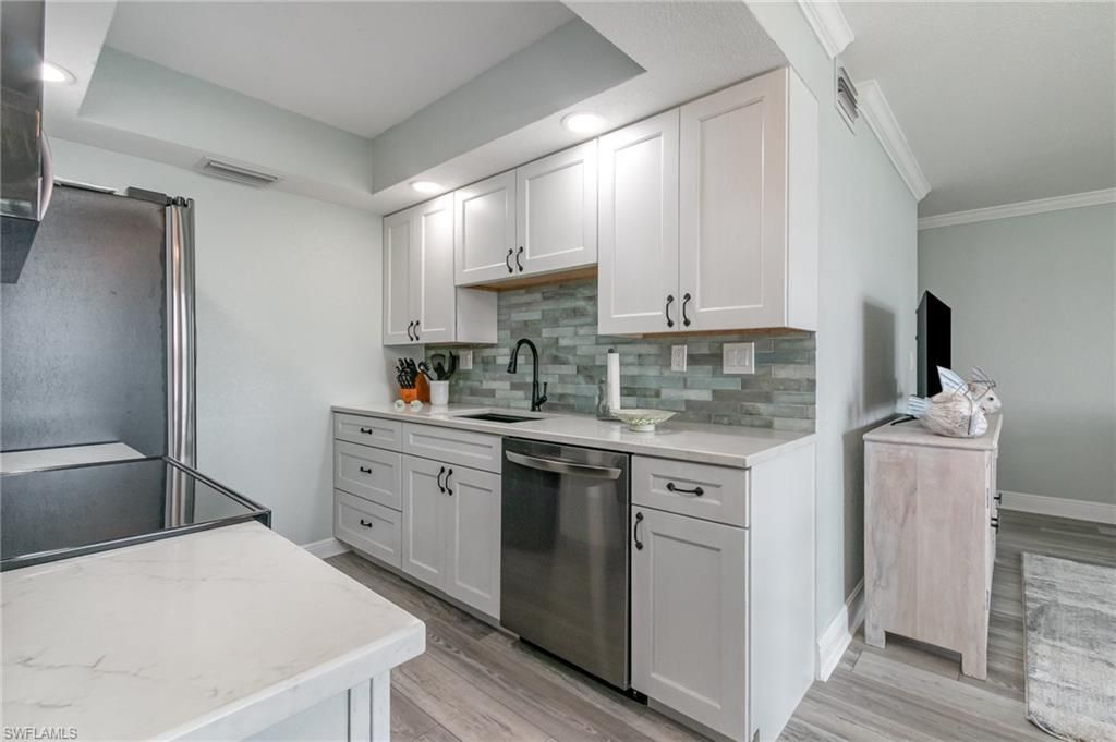 898 Buttonwood Dr, Unit 105, Fort Myers Beach, FL 33931 Photo