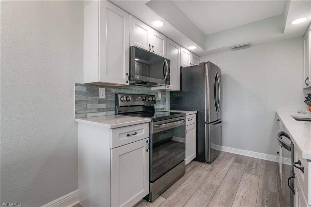 898 Buttonwood Dr, Unit 105, Fort Myers Beach, FL 33931 Photo