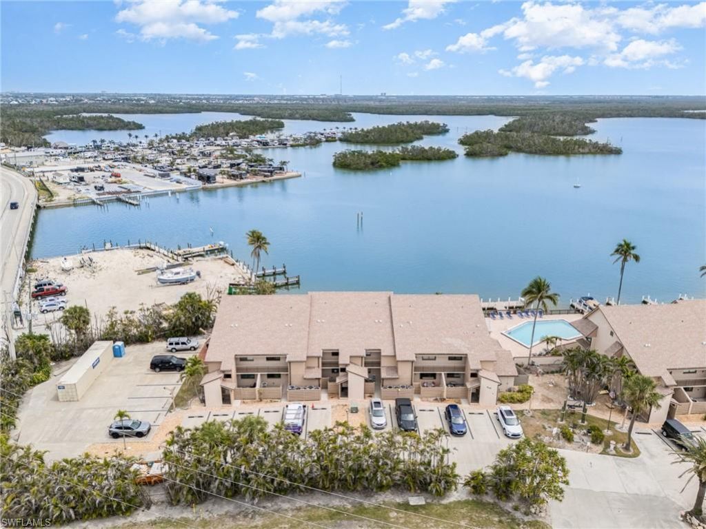 898 Buttonwood Dr, Unit 105, Fort Myers Beach, FL 33931 Photo