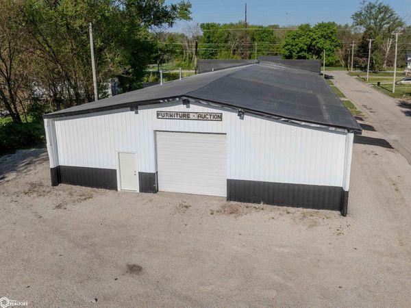 705 Henderson, Iowa Falls, IA 50126