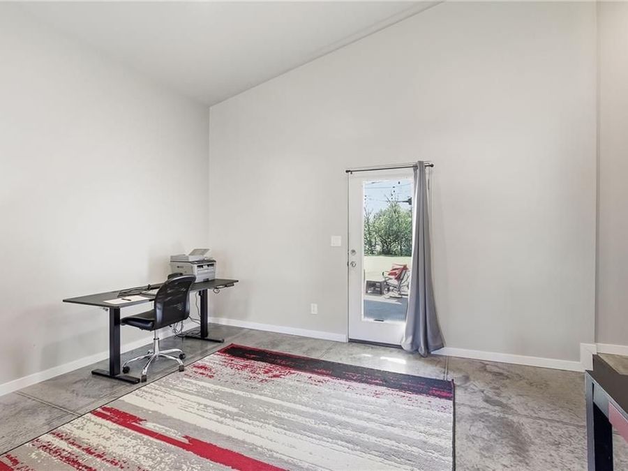 Property Image 36