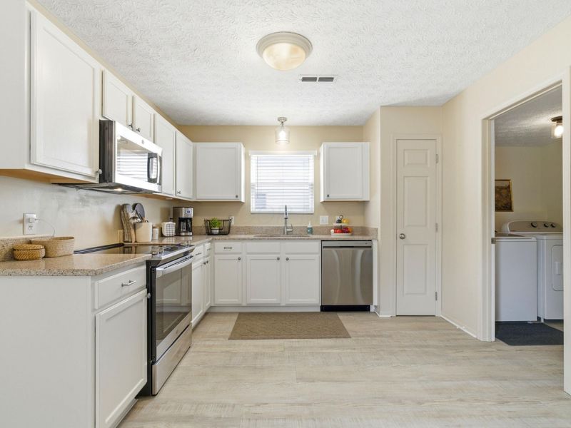 8778 Olenmead Drive, Lewis Center, OH 43035 Photo 16