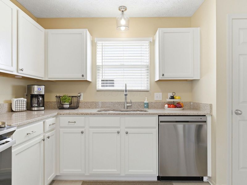 8778 Olenmead Drive, Lewis Center, OH 43035 Photo 17