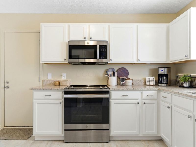 8778 Olenmead Drive, Lewis Center, OH 43035 Photo 19