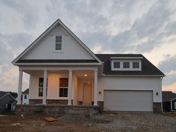 412 Fannin Drive, Pataskala, OH 43062