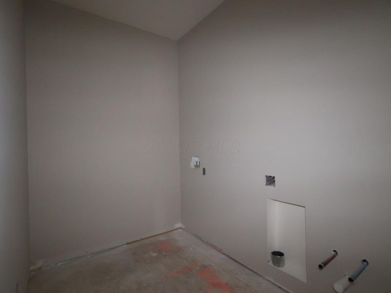 412 Fannin Drive, Pataskala, OH 43062 Photo 9
