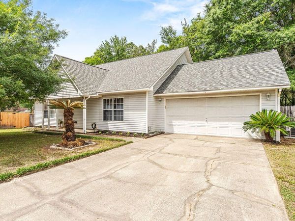 510 Hillview Circle, Crestview, FL 32536
