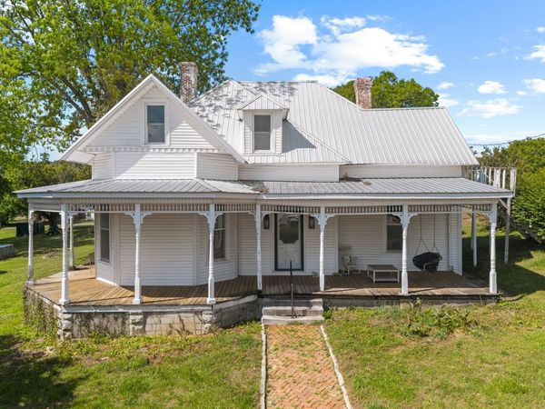 1851 Main St , Lynnville, TN 38472