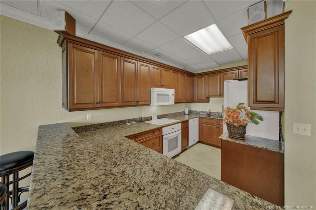 10000 S Ocean Drive, Unit 404, Jensen Beach, FL 34957 Photo