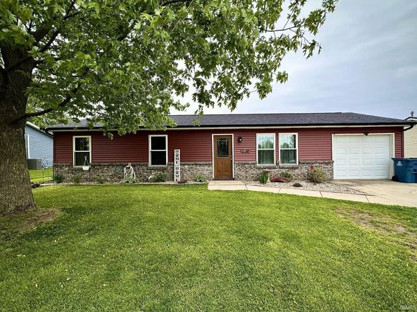 302 Chaple Lane, Ashley, IN 46705