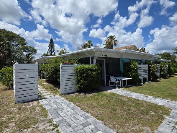 1125 S Ocean Drive, Unit B, Hutchinson Island, FL 34949