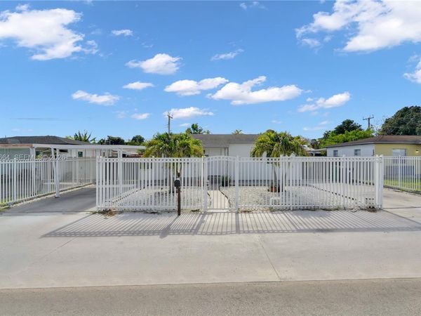 9425 NW 36th Ave , Miami, FL 33147