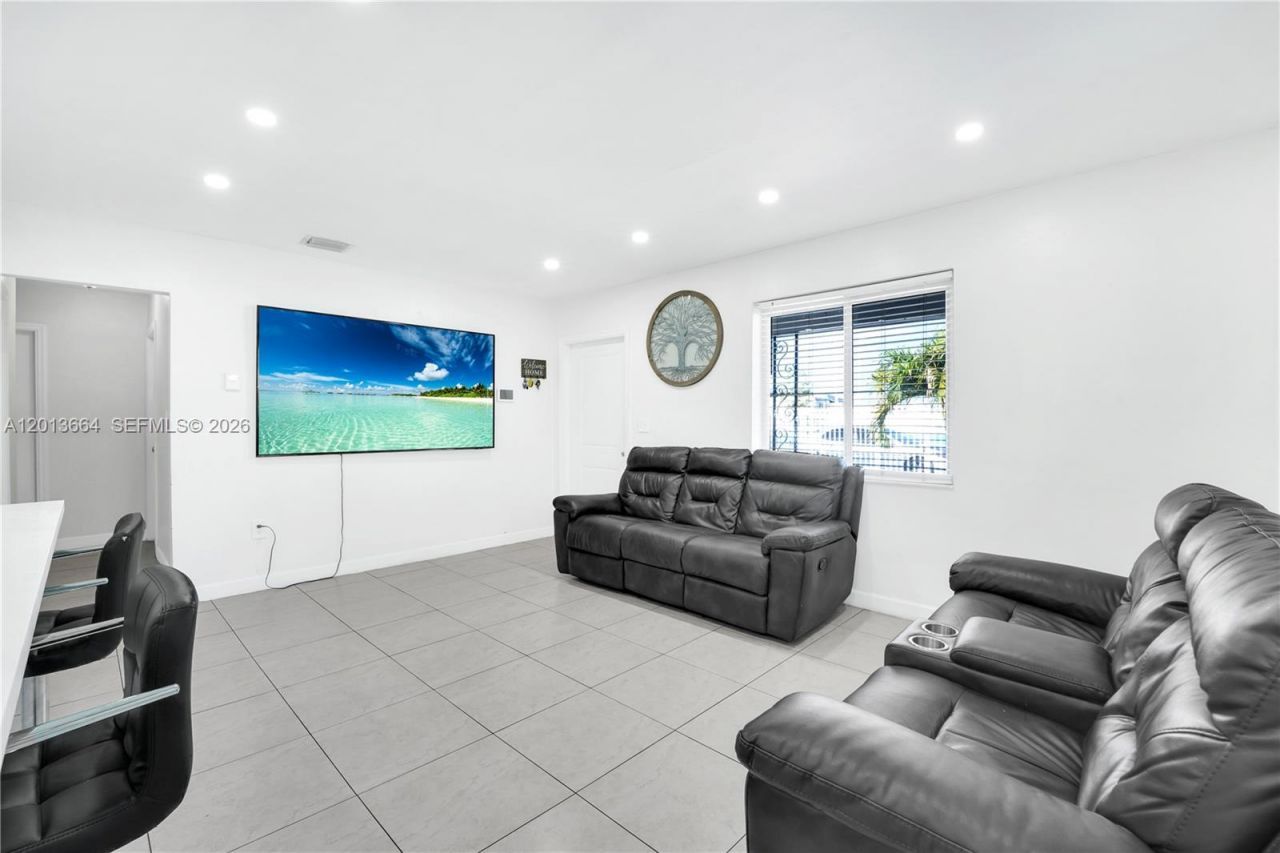9425 NW 36th Ave , Miami, FL 33147 Photo