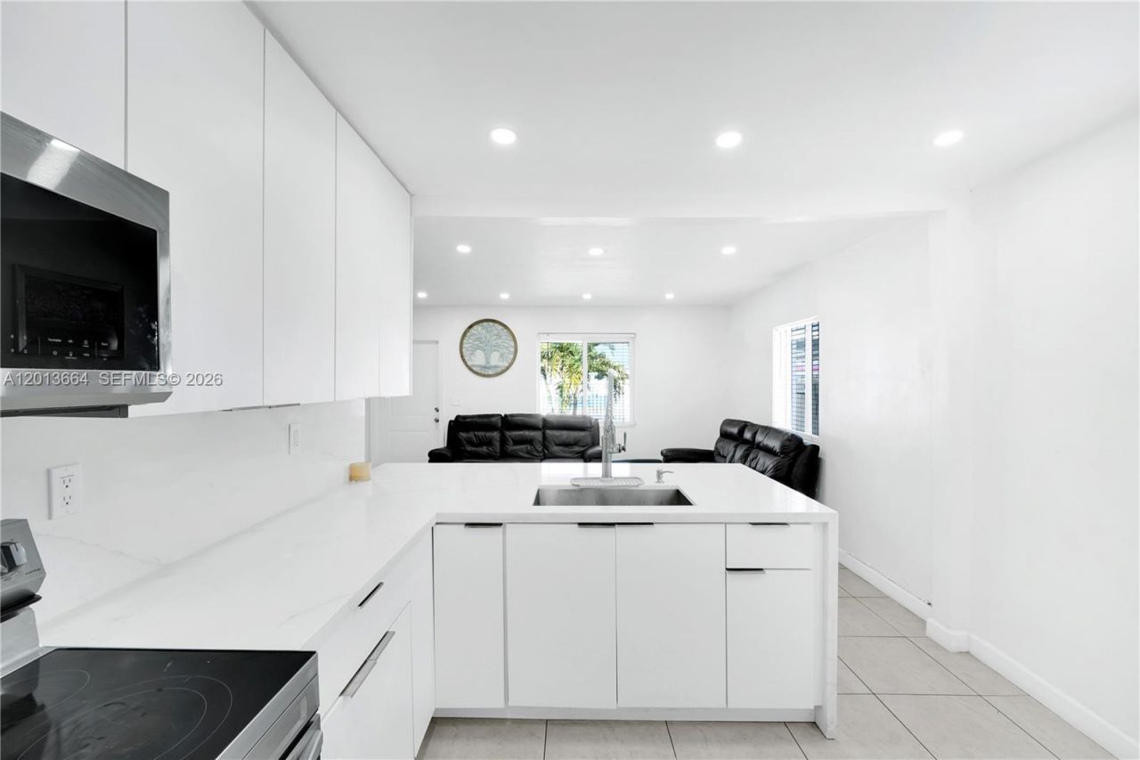 9425 NW 36th Ave , Miami, FL 33147 Photo